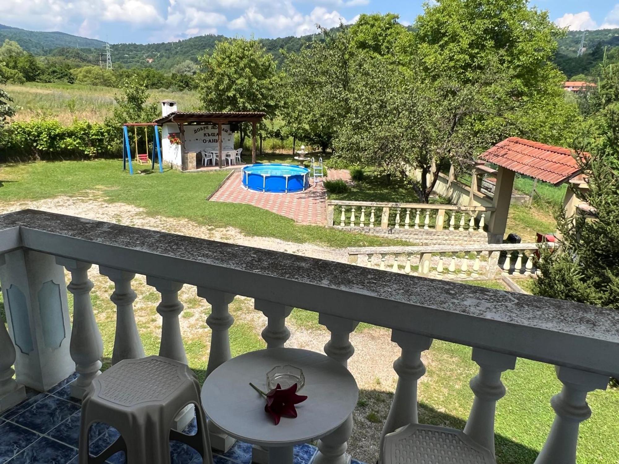 Vacation Home Yoanna Trjawna Exterior foto